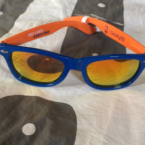 Brand New KNICKS - Picture 1 of 8